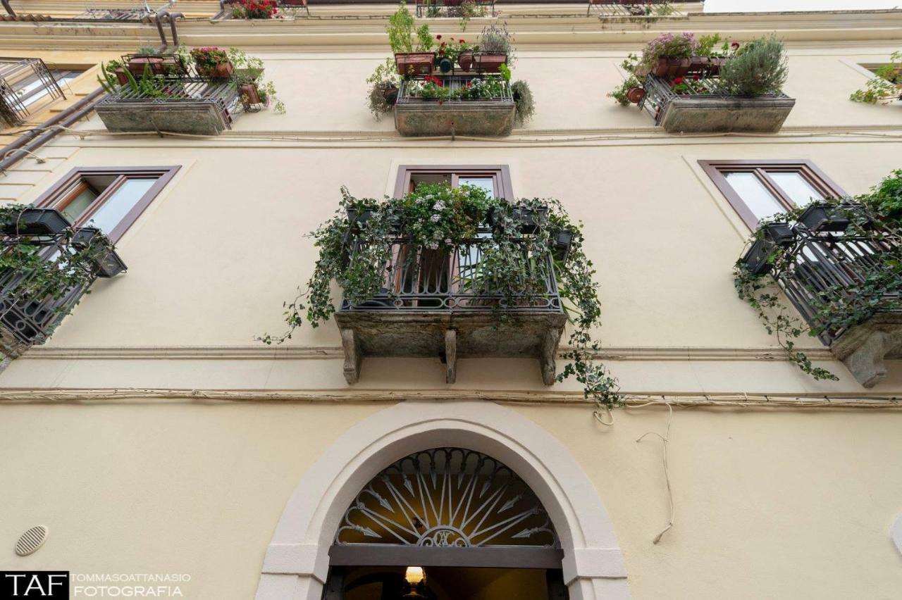 Appartamento In Centro Nonna Elena 拉默齐亚泰尔默 外观 照片
